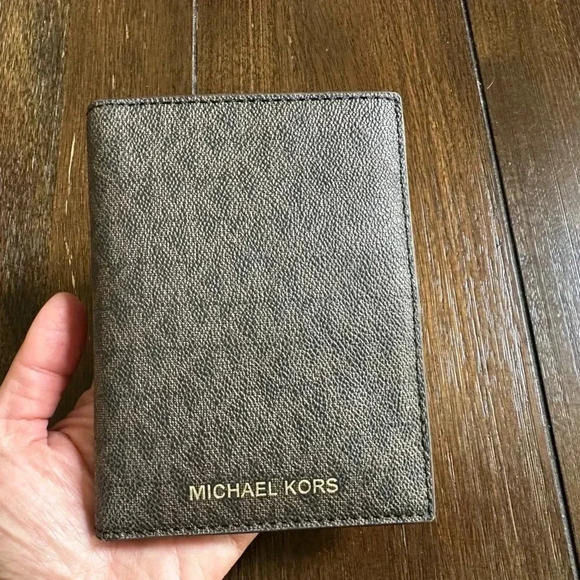 Michael Kors Jet set fold wallet - Picture 7 of 12